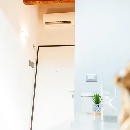 Apartment Mansarda Magellano - Parcheggio Auto Ferrara