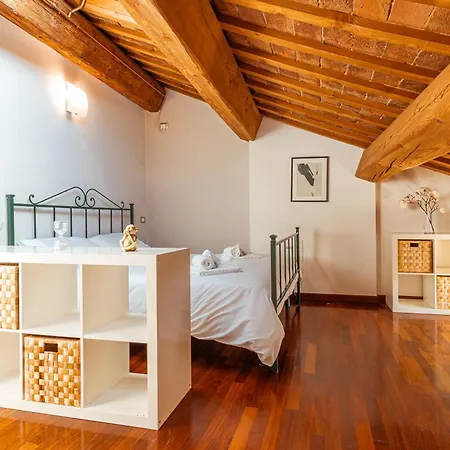 Apartment Mansarda Magellano - Parcheggio Auto Ferrara