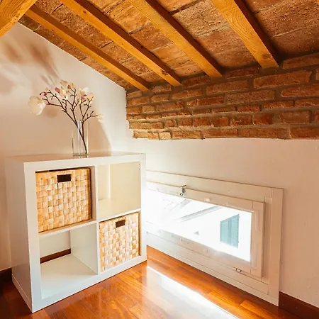 Mansarda Magellano - Parcheggio Auto Ferrara