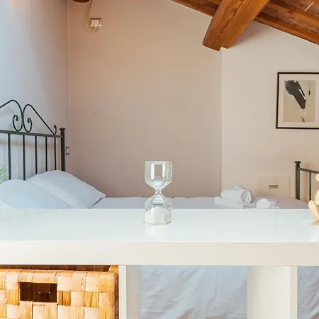 Apartment Mansarda Magellano - Parcheggio Auto