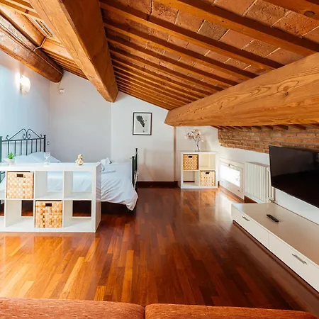 Mansarda Magellano - Parcheggio Auto Apartment